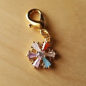 8 Seasons Copper Christmas Snowflake Charms Gold Color 13mm X 10mm